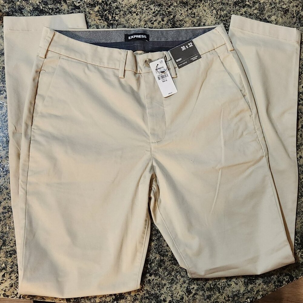 EXPRESS Skinny Dress Pant  - Tan.  Size 30 x 32.  NWT